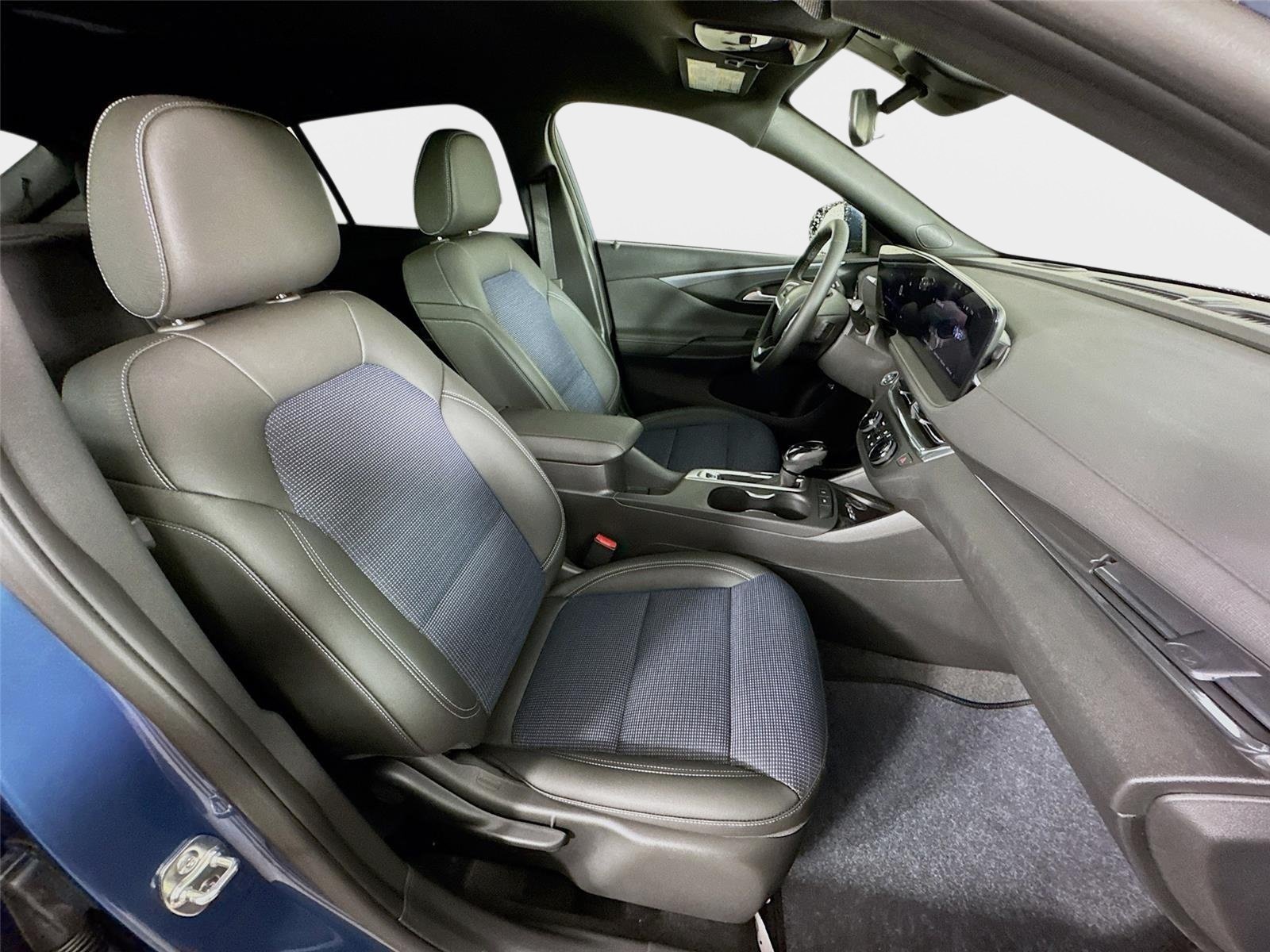 New 2026 Buick Envista Sport Touring w/ Convenience I Package FWD image 26