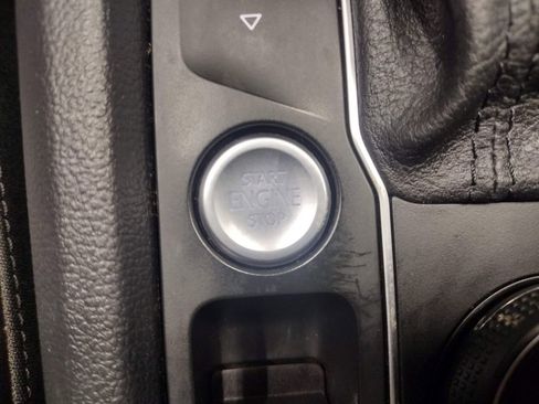 Used 2019 Volkswagen Atlas SE w/ Towing Package image 28