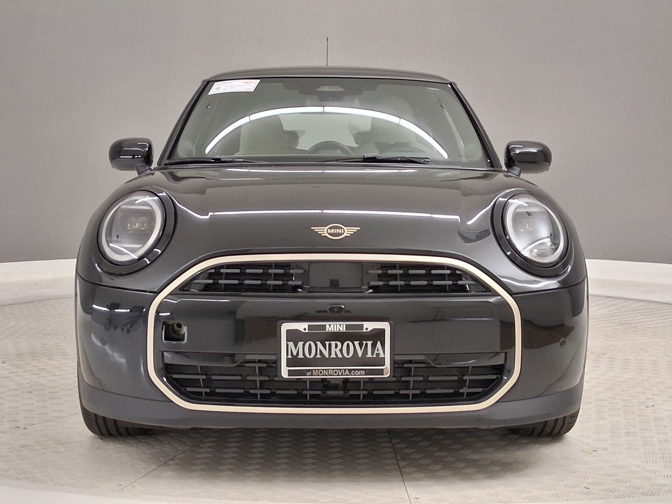 New 2026 MINI Cooper 2-Door Hardtop FWD image 4