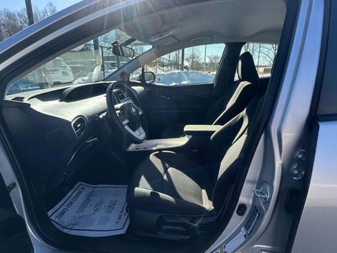 Used 2016 Toyota Prius Two image 17