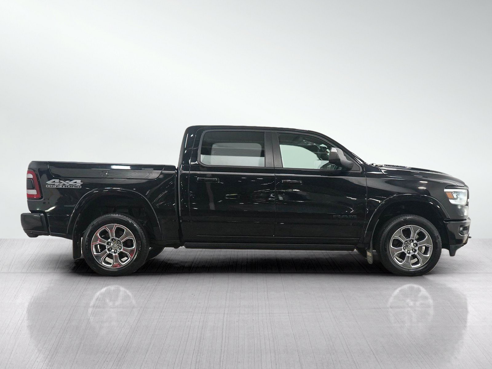 Used 2021 RAM 1500 Laramie AWD/4WD image 6