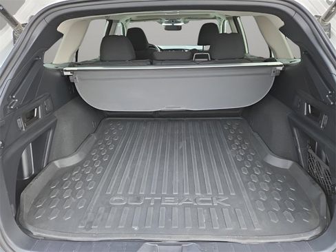 Used 2020 Subaru Outback Premium image 16