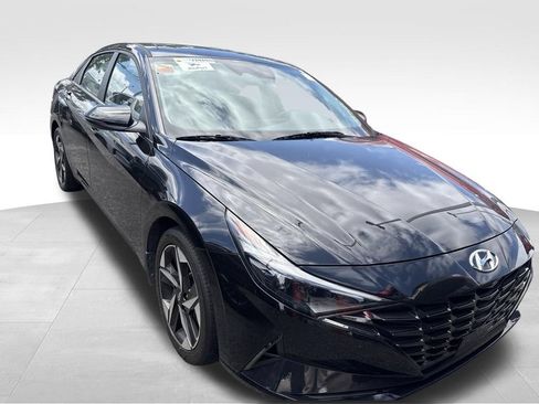 Used 2023 Hyundai Elantra Limited FWD image 4