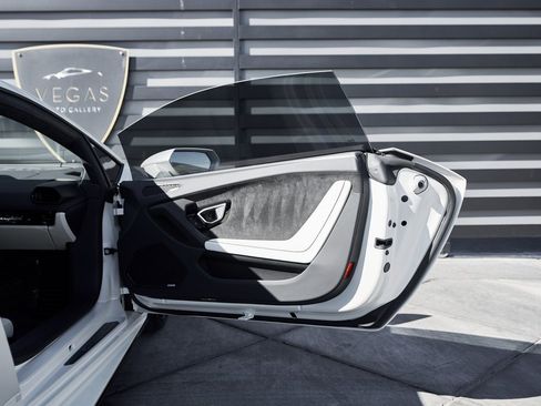 Used 2022 Lamborghini Huracan EVO image 26