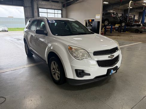 Used 2015 Chevrolet Equinox LS AWD/4WD image 4