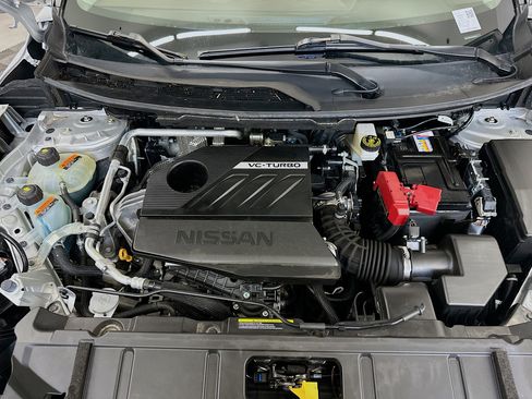 Used 2023 Nissan Rogue SV image 33