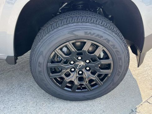 New 2026 Chevrolet Colorado W/T w/ WT Custom Package RWD image 6