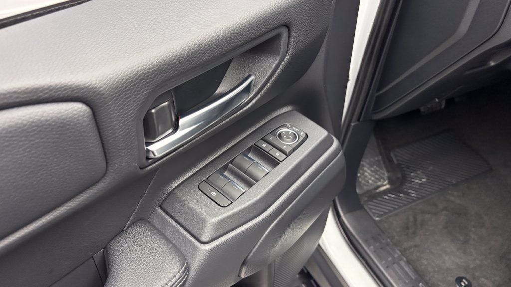 Used 2027 Toyota Land Cruiser AWD/4WD image 15