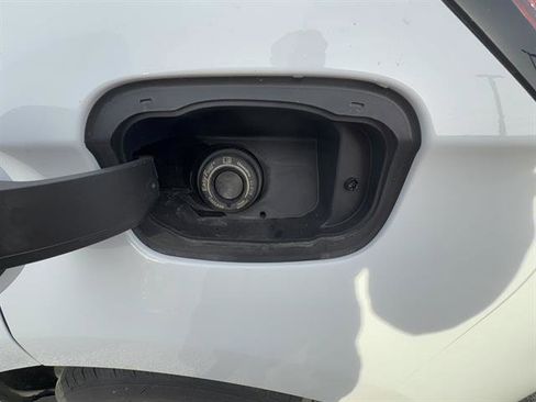 Certified 2022 Ford Edge SEL w/ Convenience Package image 27