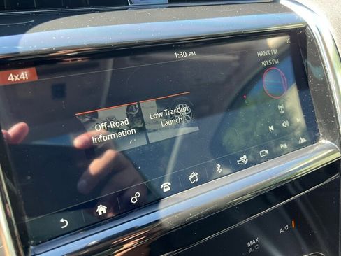 Used 2020 Land Rover Discovery Sport image 35