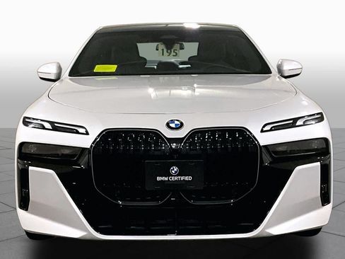 Used 2026 BMW 740i xDrive AWD/4WD image 3