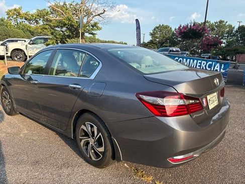 Used 2017 Honda Accord LX image 2