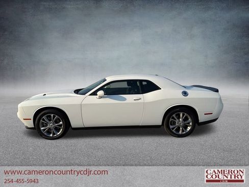Used 2023 Dodge Challenger SXT w/ Cold Weather Group image 6