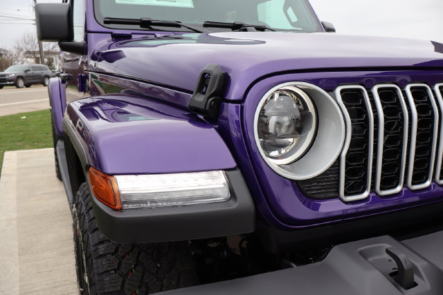 New 2026 Jeep Wrangler Unlimited Sahara AWD/4WD image 5