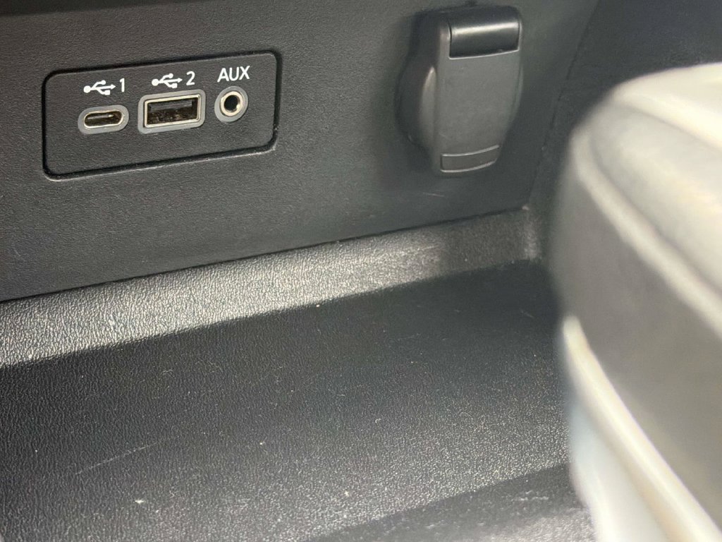 Used 2025 Nissan Altima 2.5 SV FWD image 17