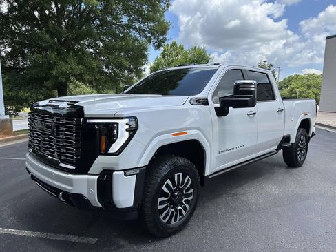 Used 2025 GMC Sierra 2500 Denali Ultimate w/ Max Trailering Package AWD/4WD image 5
