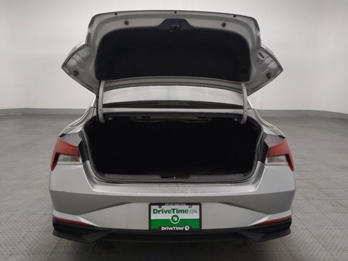 Used 2022 Hyundai Elantra SEL image 29