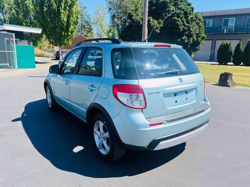 Used 2009 Suzuki SX4 AWD Hatchback image 3