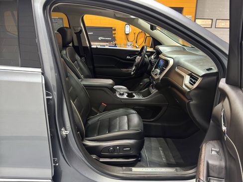 Used 2022 GMC Acadia Denali image 20