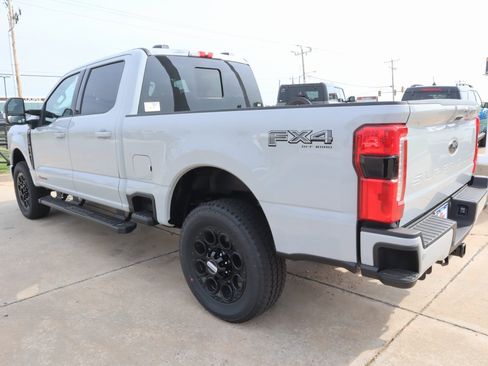 New 2026 Ford F250 Lariat w/ Black Appearance Package image 25