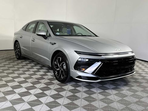 Certified 2025 Hyundai Sonata SEL image 2