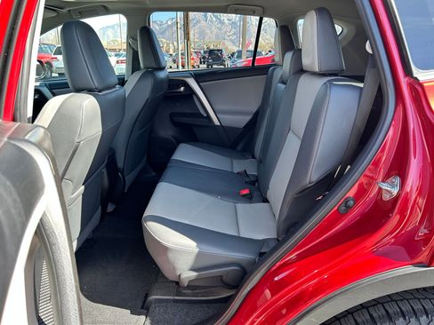 Used 2014 Toyota RAV4 Limited image 24