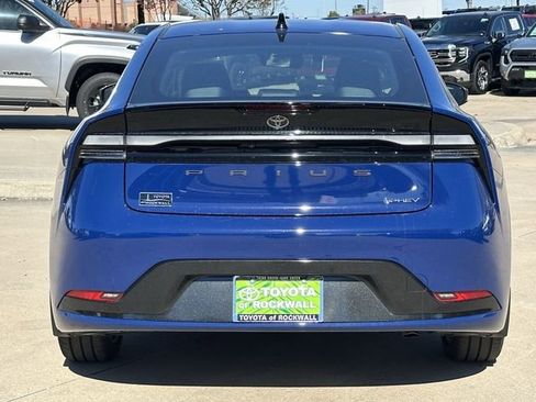 New 2026 Toyota Prius Plug-In Hybrid FWD image 4