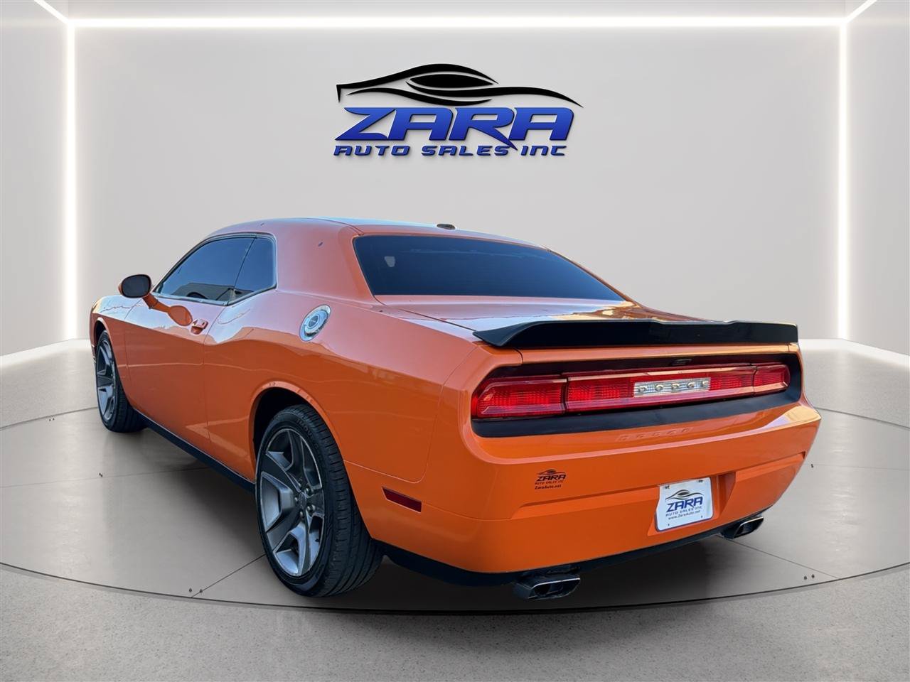 Used 2012 Dodge Challenger R/T RWD image 5