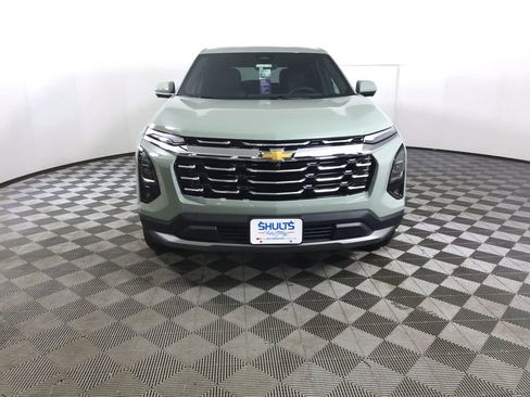 New 2026 Chevrolet Equinox LT w/ Convenience Package II image 2