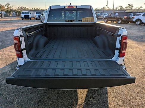 Used 2021 RAM 1500 Laramie image 12