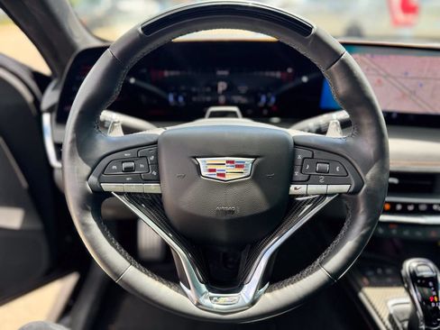 Used 2025 Cadillac CT5 V w/ Technology Package RWD image 17