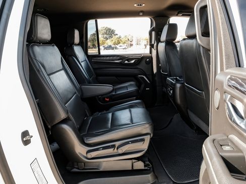 Used 2021 GMC Yukon XL Denali image 39