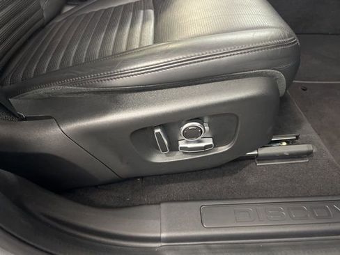 Used 2021 Land Rover Discovery Sport SE image 23