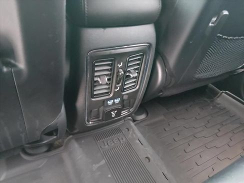 Used 2021 Jeep Grand Cherokee Limited RWD image 14