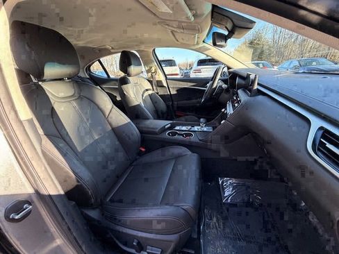 Used 2026 Genesis G70 2.5T image 9