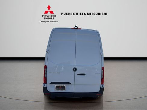 Used 2025 Mercedes-Benz Sprinter 2500 image 6