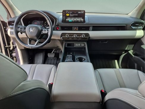 Certified 2025 Honda Pilot EX-L image 27