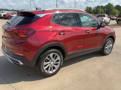 Used 2022 Buick Encore GX Essence w/ Experience Buick Package AWD/4WD image 9