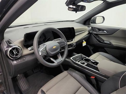 New 2026 Chevrolet Equinox LT w/ Convenience Package II image 18