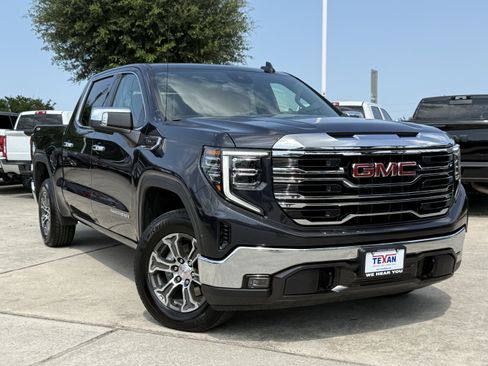 Used 2025 GMC Sierra 1500 SLT AWD/4WD image 2