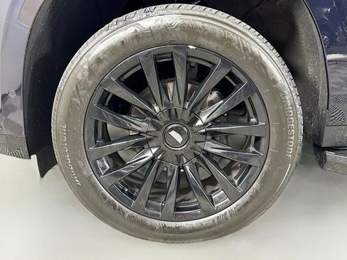 Used 2021 Cadillac Escalade Premium Luxury image 32