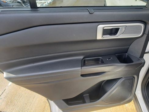 Used 2020 Ford Explorer Limited w/ Class III Trailer Tow Package image 21