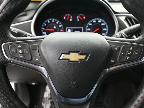 Used 2024 Chevrolet Malibu LT image 31