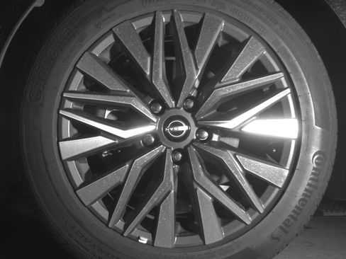Used 2025 Nissan Altima 2.5 SV FWD image 15