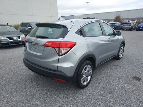 Used 2019 Honda HR-V LX image 5