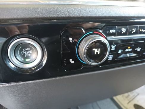 Used 2024 Chevrolet Silverado 1500 LT image 31