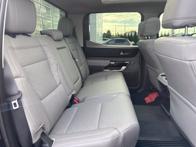 Used 2024 Toyota Tundra Limited AWD/4WD image 30