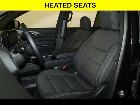 Used 2025 Chevrolet Traverse LT AWD/4WD image 3