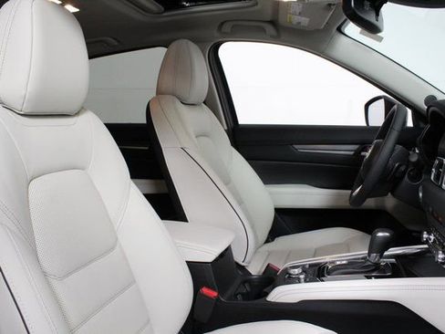New 2025 MAZDA CX-5 AWD 2.5 S w/ Premium Plus Pkg image 12