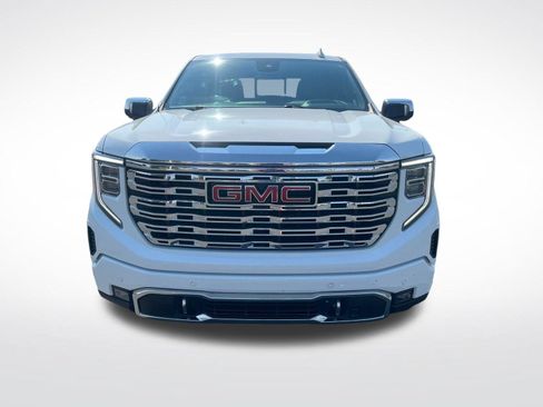 Used 2024 GMC Sierra 1500 Denali w/ Denali Reserve Package AWD/4WD image 8